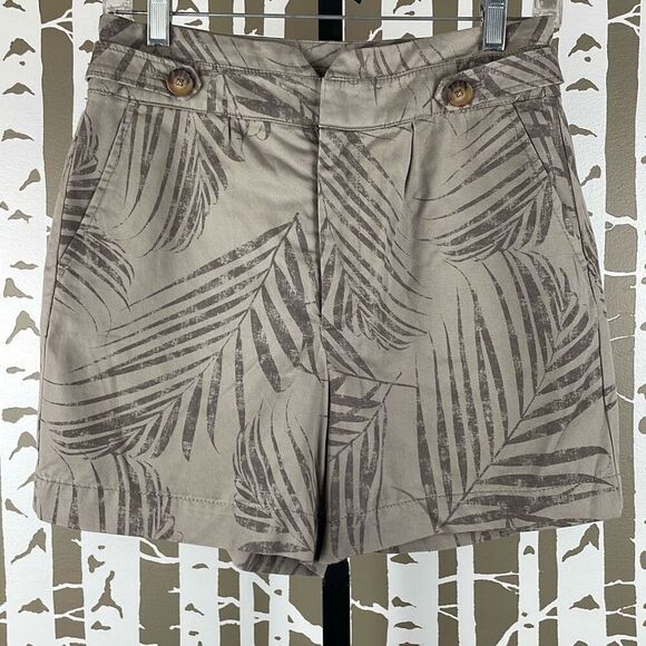 WHBM High Rise Short Khaki Tropical Print 4 - Picture 3 of 13